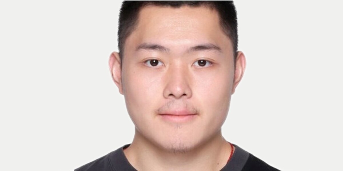 Zihan Headshot